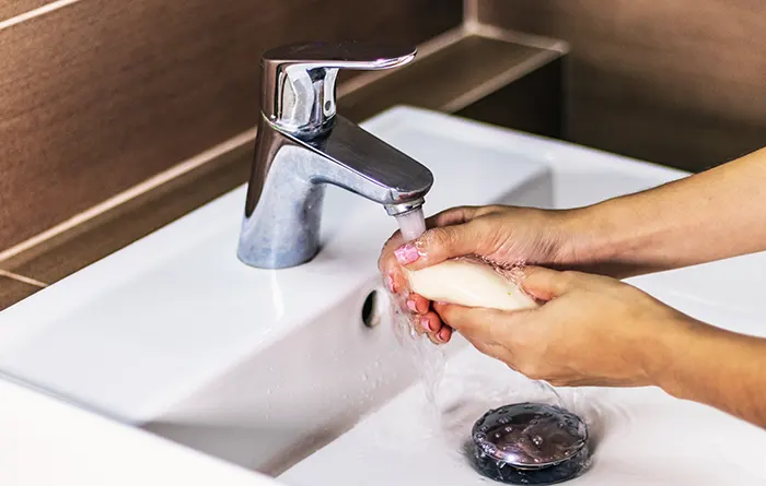 Guia completa sobre tipus de rentamans per a bany i formes d'instal·lació - Esteve Estudi Cuina i Bany - Sabadell